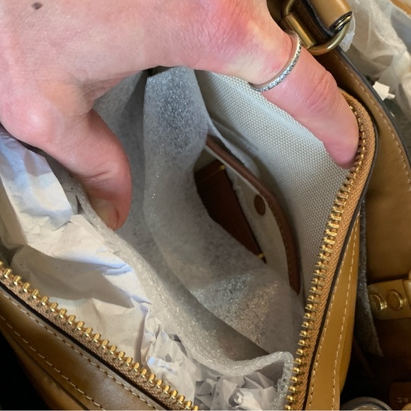 Authentic COACH 1941 glovetanned leather sequins lips satch/should/Crosby - Picture 8 of 16